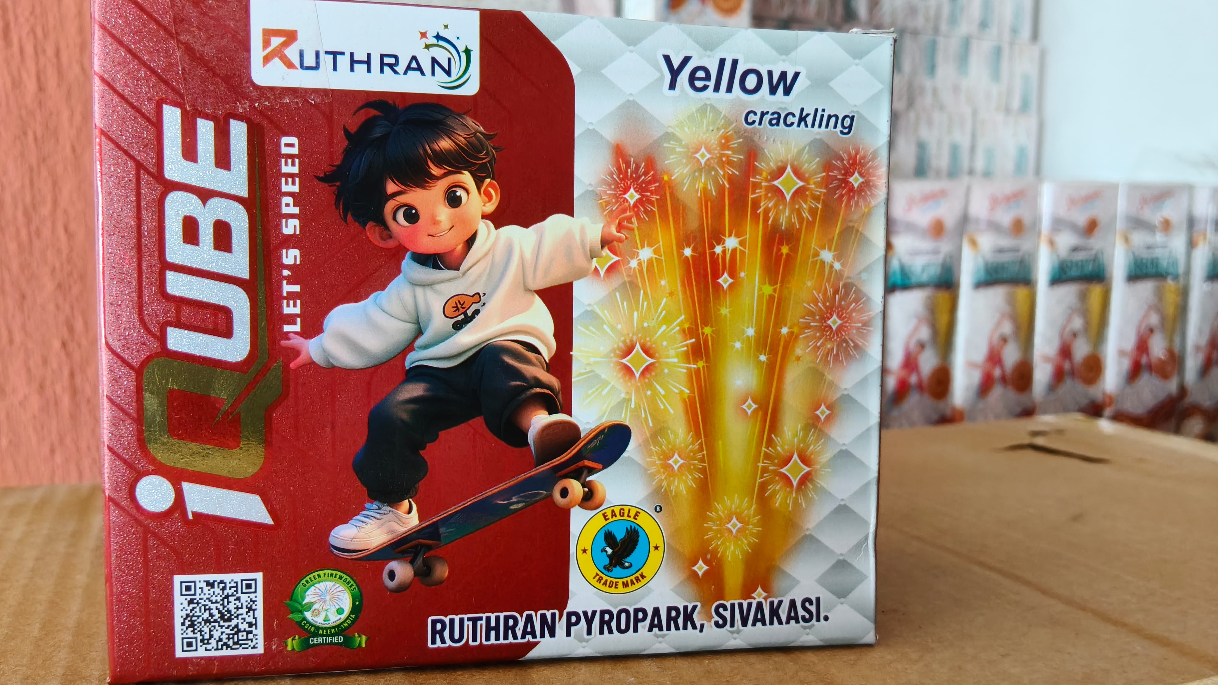 IQUBE (YELLOW CRACKLING) (2 PCS)